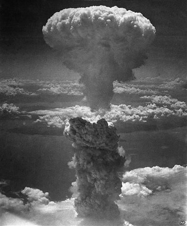 nagasaki atomic bomb. Nuclear blast over Nagasaki,
